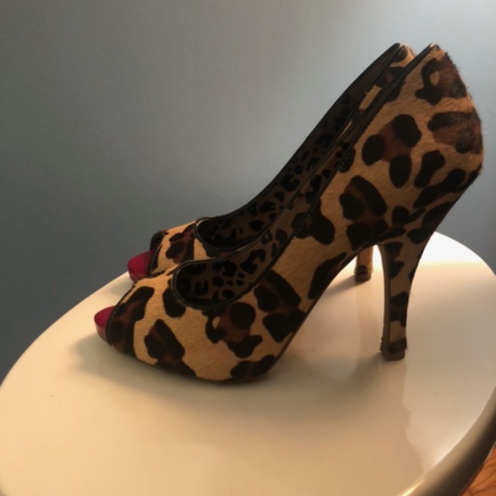 J.S. cow print heels - Picture 2 of 6